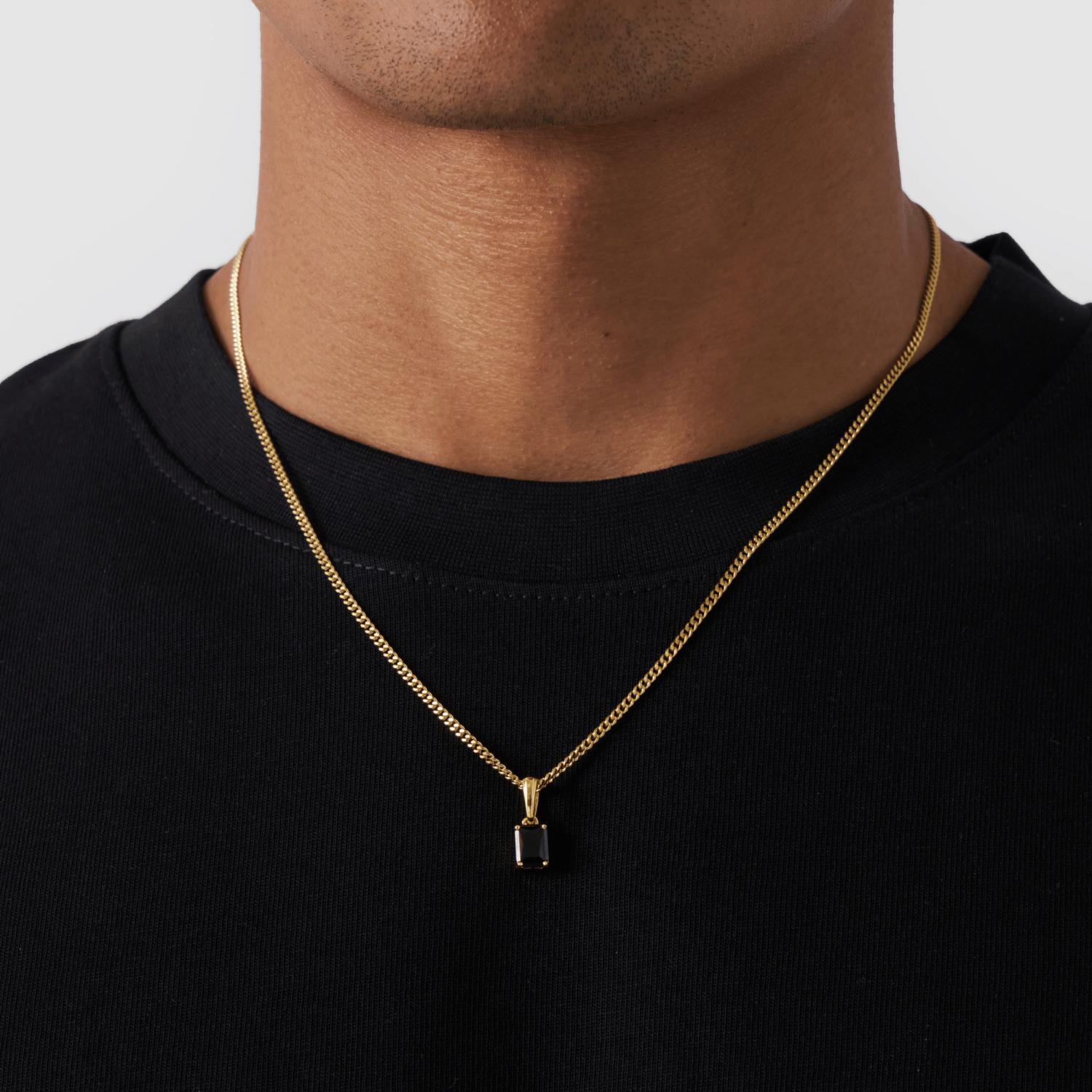 Onyx_-_Gold_-_Gemstone_-_Pendant_-_Front.png