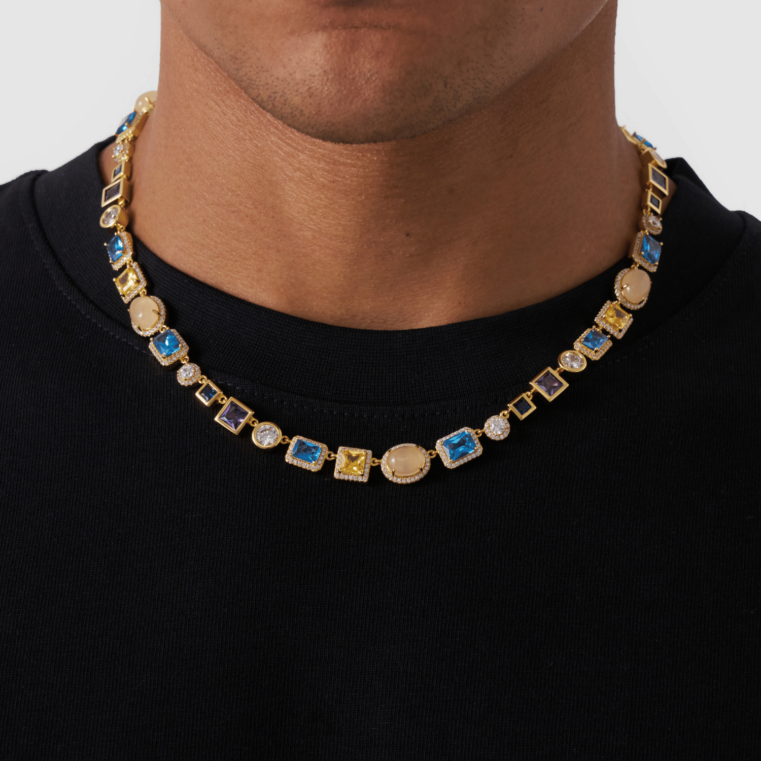Sapphire_-_Gold_-_Gemstone_-_Necklace_-_Front.png