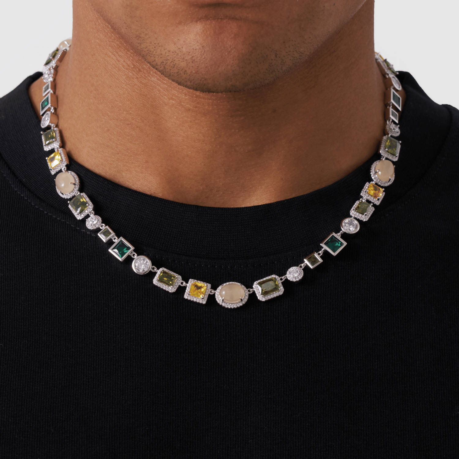 Collier en pierre précieuse émeraude (argent)