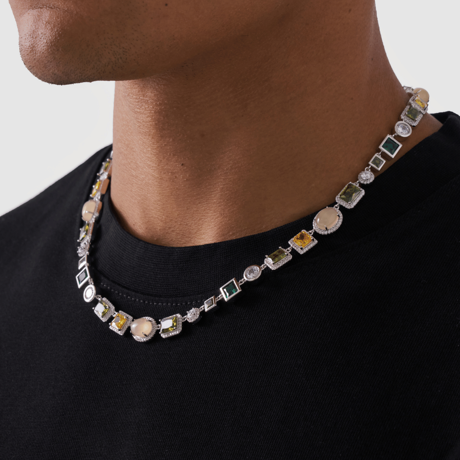 Collier en pierre précieuse émeraude (argent)